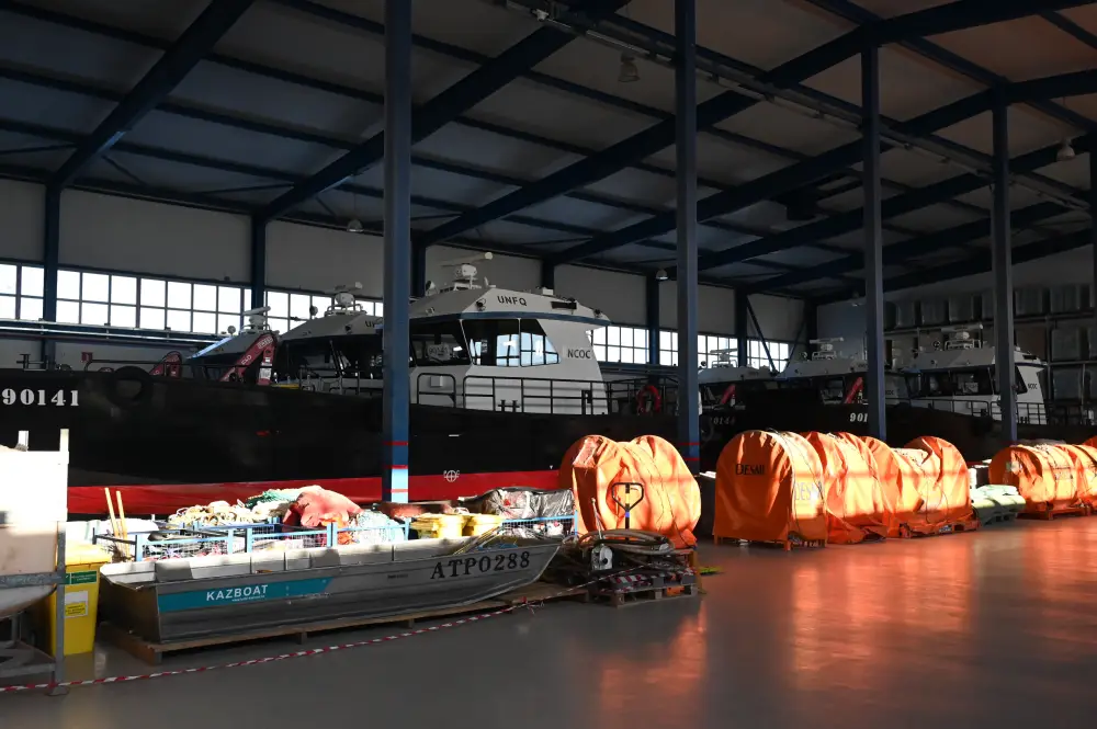 Глава МЧС посетил Северо-Каспийскую экологическую базу реагирования в Атырау (5)