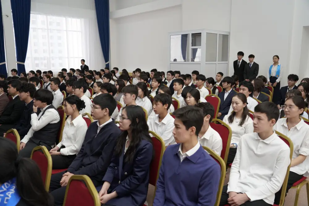 В Астане открыли «Клуб будущих прокуроров» для школьников (3)