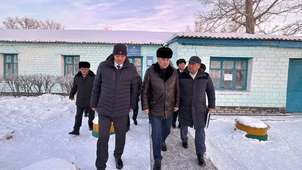 Аким ВКО в ходе рабочей поездки в Тарбагатайский район посетил медицинские учреждения (3)