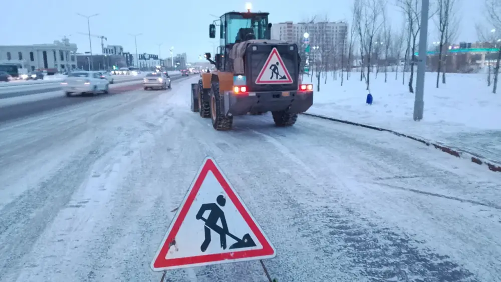 За ночь из Астаны вывезли более 23 тысяч кубометров снега (7)