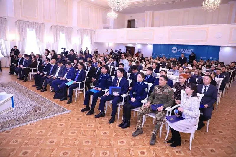 Партия AMANAT запускает проект для решения проблем многоквартирных домов (4)