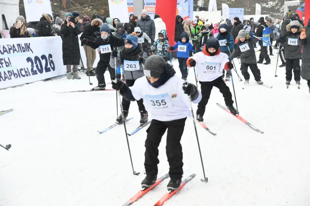 Развитие массового спорта: в Астане прошли масштабные соревнования по лыжным гонкам (4)