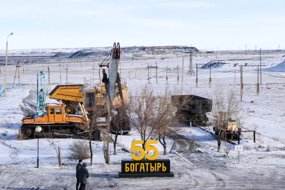 Олжас Бектенов проверил реализацию поручений Президента по укреплению энергобезопасности и развитию угольной генерации в Павлодарской области (9)