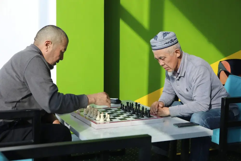 В ТУРКЕСТАНЕ ЦЕНТР АКТИВНОГО ДОЛГОЛЕТИЯ ОБСЛУЖИВАЕТ 5 000 ПЕНСИОНЕРОВ (3)