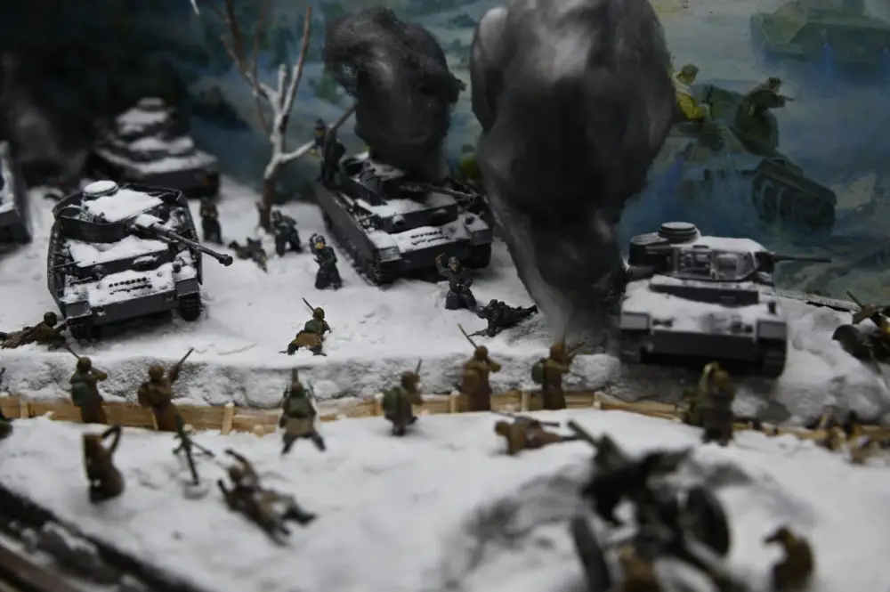 Мини-армия в масштабе 1:72: солдаты Карагандинского гарнизона оживляют великие битвы истории (3)