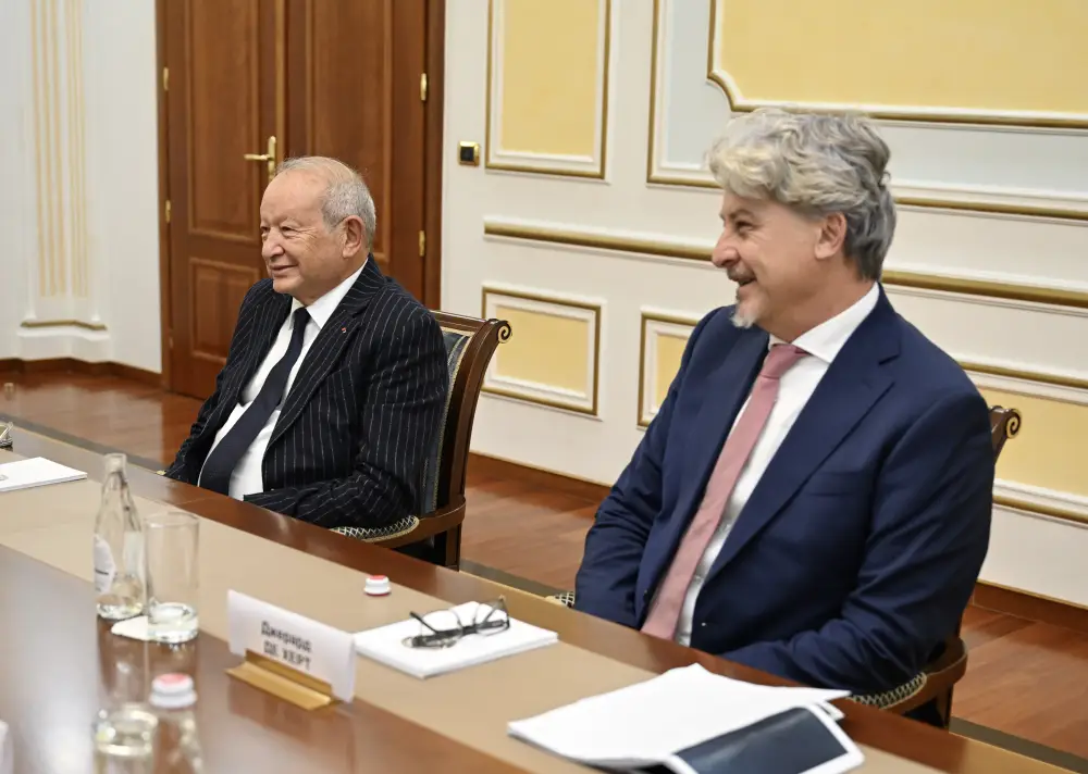 Казахстан и «Orascom Investment Holding» обсудили стратегическое инвестиционное сотрудничество (2)