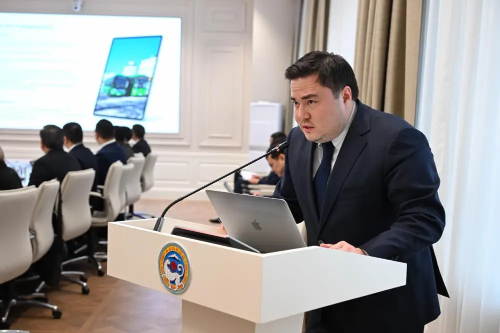 В Алматы обсудили развитие цифровых решений и ИИ в городском управлении (3)