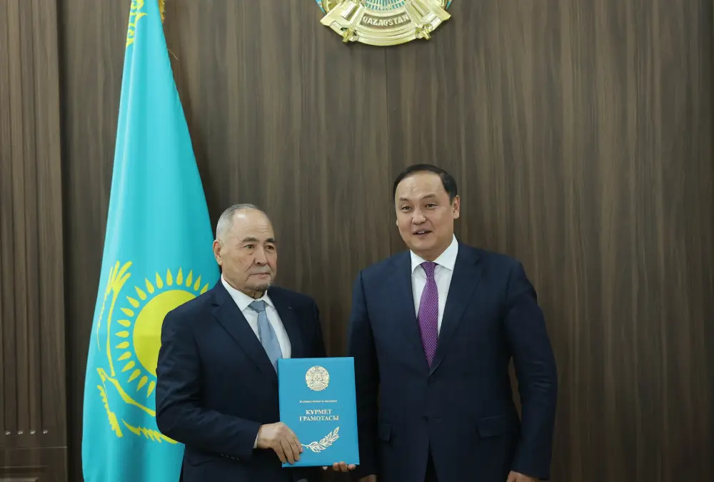 Аким Жамбылской области встретился с представителями гражданского общества (6)