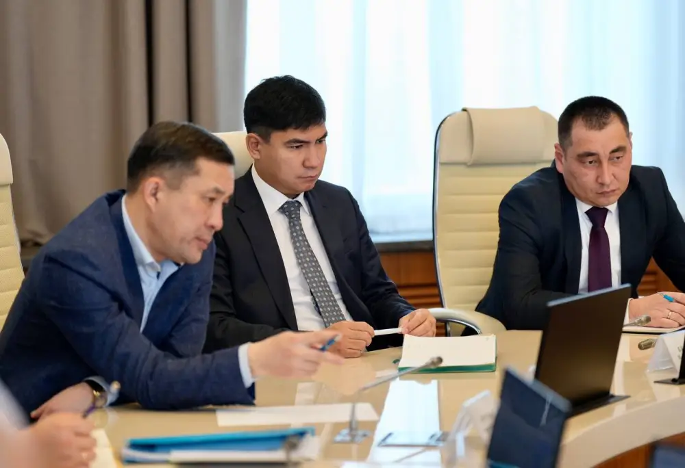 ВКО по объёму прямых иностранных инвестиций находится на 3 месте в стране (4)