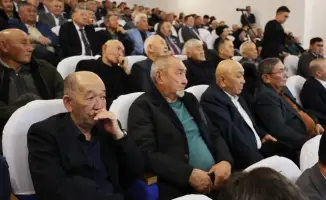 Обсуждение социально-экономического развития и сельского хозяйства на встрече акима с жителями района Т. Рыскулова