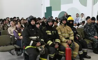 «Закон и порядок»: как не попасть в ловушку мошенников и что делать при ЧС, рассказали столичным школьникам