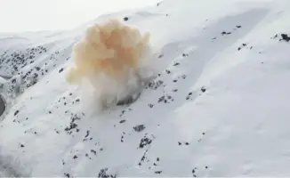 Лавинные игры: МЧС предупреждает о снежных опасностях в горах