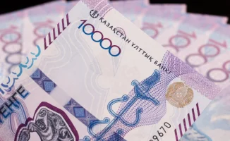 Токаев о незаконном обналичивании: 500 миллиардов тенге