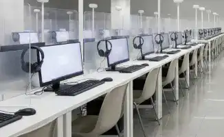 С января 2026 года более 36 тысяч абитуриентов преодолели порог ЕНТ, но нарушения правил ставят под сомнение честность экзамена