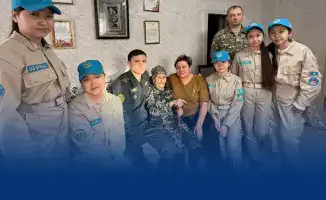 Долгожительница войны Анна Котова отмечает 102 года, служа символом героизма и преданности