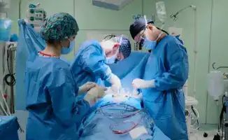 В Караганде успешно провели высокотехнологичную операцию на сердце 13-летней девочки с редким пороком