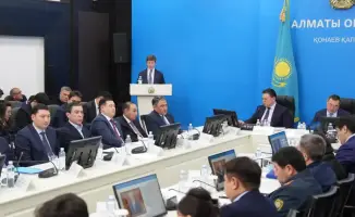 Канат Бозумбаев провёл встречу в Алматинской области для обсуждения водосбережения и сельского хозяйства