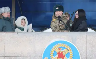 Военнослужащий в Астане сделал предложение своей возлюбленной на церемонии присяги, ставший символом любви и преданности