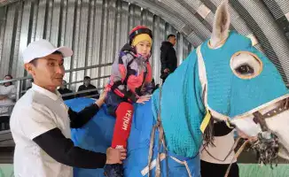 Взаимодействие с лошадьми в реабилитационных центрах Жетісу: как иппотерапия помогает детям с особыми потребностями