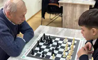 Шахматный мост: пенсионеры и школьники соединили поколения в Астане