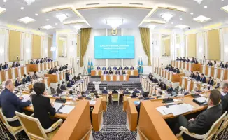 Обсуждение новой Конституции Казахстана: акцент на правопорядок и защиту семейных ценностей