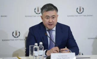 Нацбанк Казахстана закрыл тему девальвации тенге до 1500 за доллар, заявил Сулейменов
