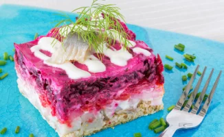 Сколько обойдется казахстанцам любимый салат 'Сельдь под шубой' к Новому году?