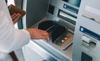 Снял деньги — попал в базу? Ответ Казахстана удивляет!