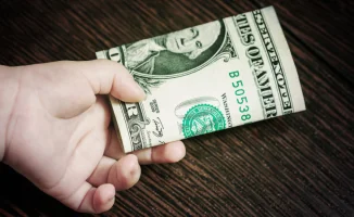 Нацбанк Казахстана анонсировал выплаты детям до 18 лет в рамках программы 'Нацфонд – детям'