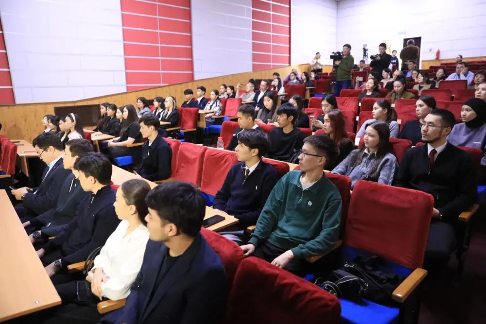 Таза Қазақстан: Прошел показ экологического документального фильма «Топырақтың алты дюймі» (4)