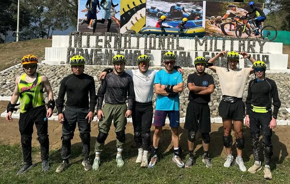 Армейские спортсмены завоевали бронзу в международном состязании по дуатлону в Индии (2)