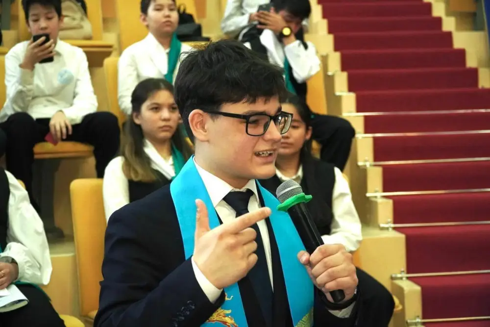 «Закон и порядок – путь честного гражданина»: в Астане прошли дебаты (4)