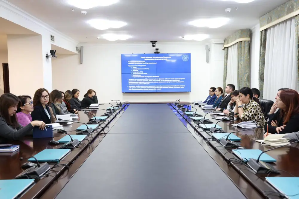 В рамках реализации программы правового всеобуча для сотрудников Аппарата Высшего Судебного Совета проведены очередные обучающие семинары, направленные на повышение профессионального уровня и правовой культуры государственных служащих (6)