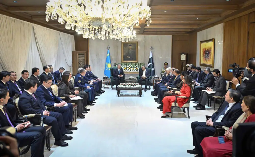 Казахстан и Пакистан укрепляют сотрудничество в транспортной сфере (2)