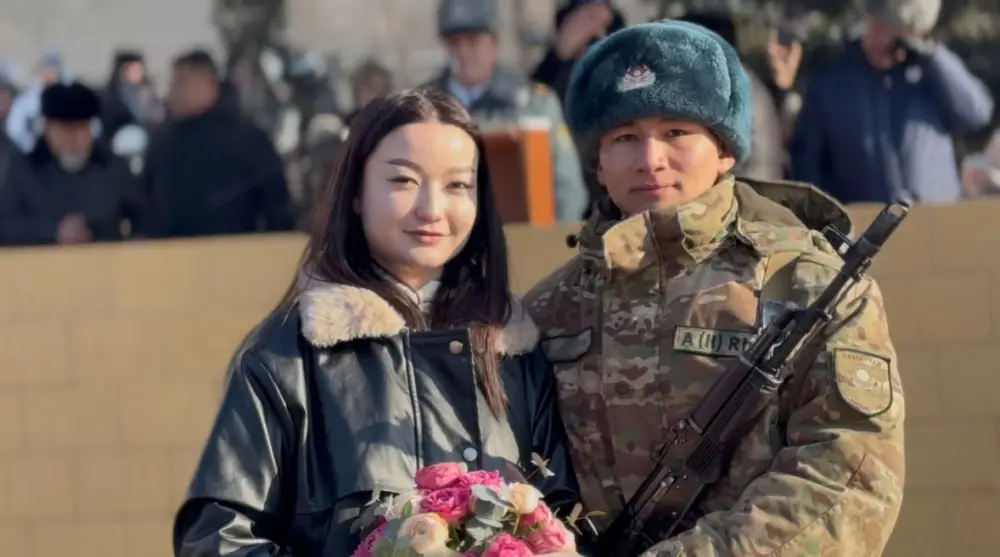 В Семее церемония принятия Военной присяги гвардейцев запомнилась особыми моментами (4)