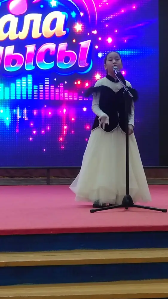 В Тарбагатайском районе стартовал конкурс песни «Голос ребёнка», посвящённый 80-летию ЮНИСЕФ (2)