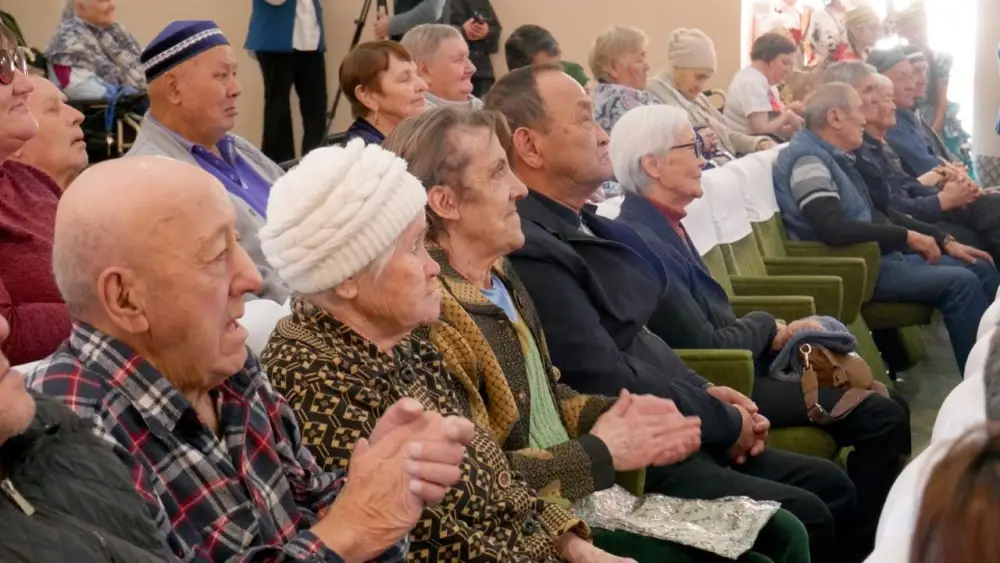 День благодарности: в Астане провели благотворительное мероприятие для подопечных центра соцобслуживания (6)