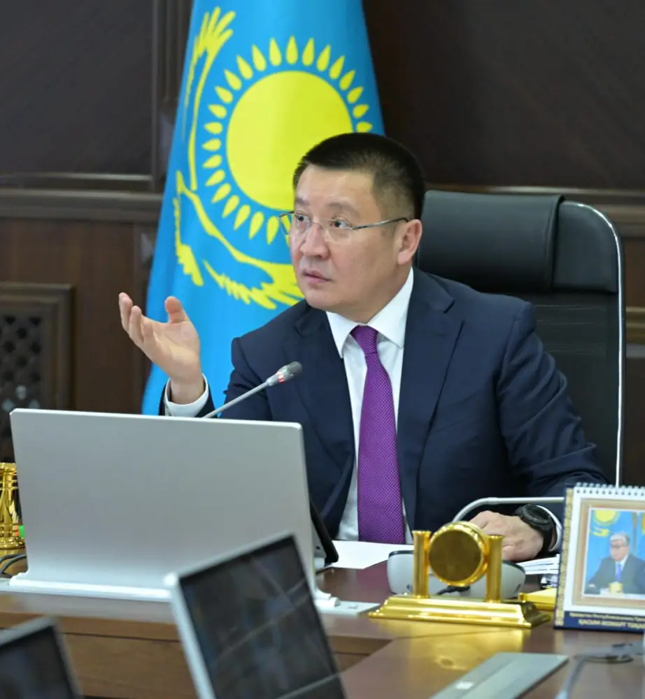 В акимате Павлодарской области обсудили реализацию проектов цифровизации в региональной экономике (8)
