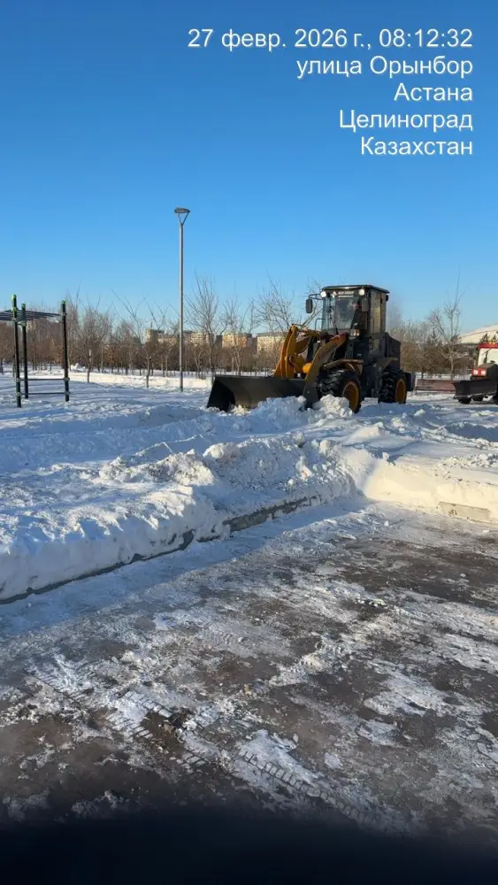 Более 1,5 тысячи единиц техники вывели на снегоуборочные работы в Астане (5)