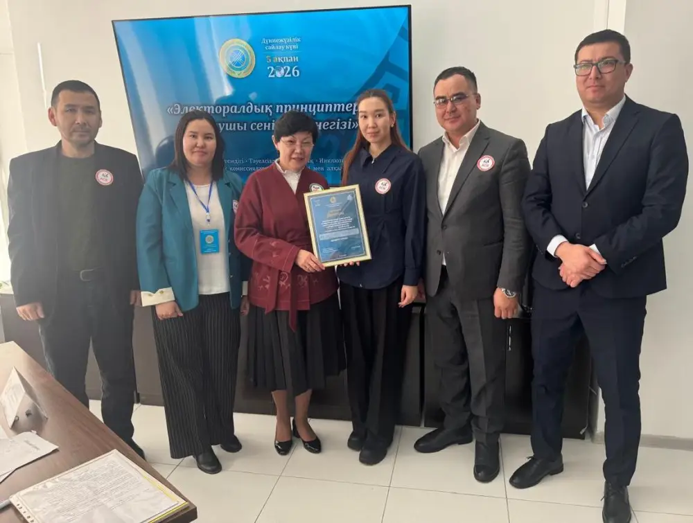 Территориальные избирательные комиссии отметили Всемирный день выборов (7)