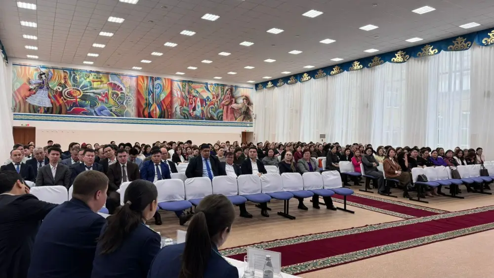 Предупреждение коррупционных правонарушений: в Астане провели профилактическую встречу с руководителями госшкол (2)
