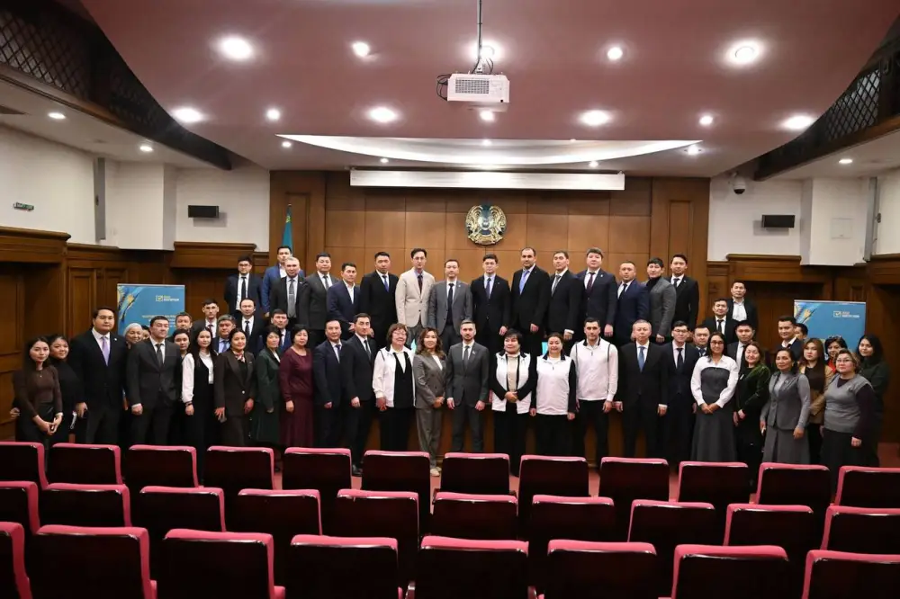 В Министерстве туризма и спорта состоялась встреча с представителями общенациональной коалиции (8)