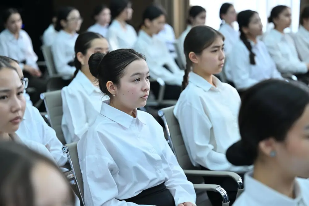 В области Абай прошел форум «Мен және Заң» (8)