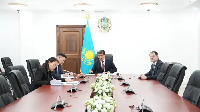 Министерство экологии и природных ресурсов РК обсудило меры по улучшению качества атмосферного воздуха с акиматами и территориальными департаментами (4)