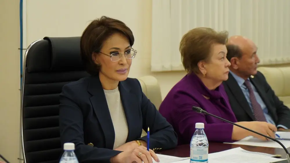 В МИНЗДРАВЕ ОБСУДИЛИ ПРОЕКТ КОНСТИТУЦИОННЫХ ИЗМЕНЕНИЙ В ЧАСТИ ПРАВА НА МЕДИЦИНСКУЮ ПОМОЩЬ (9)