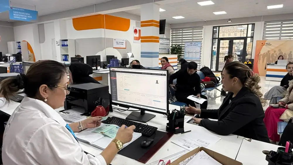 В ТУРКЕСТАНСКОЙ ОБЛАСТИ НА ЯРМАРКАХ ВАКАНСИЙ ВЫДАНО 537 НАПРАВЛЕНИЙ НА РАБОТУ (2)