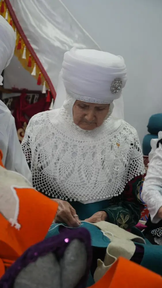 В Алматы создают 110-метровый сырмак для Книги рекордов Гиннесса (3)