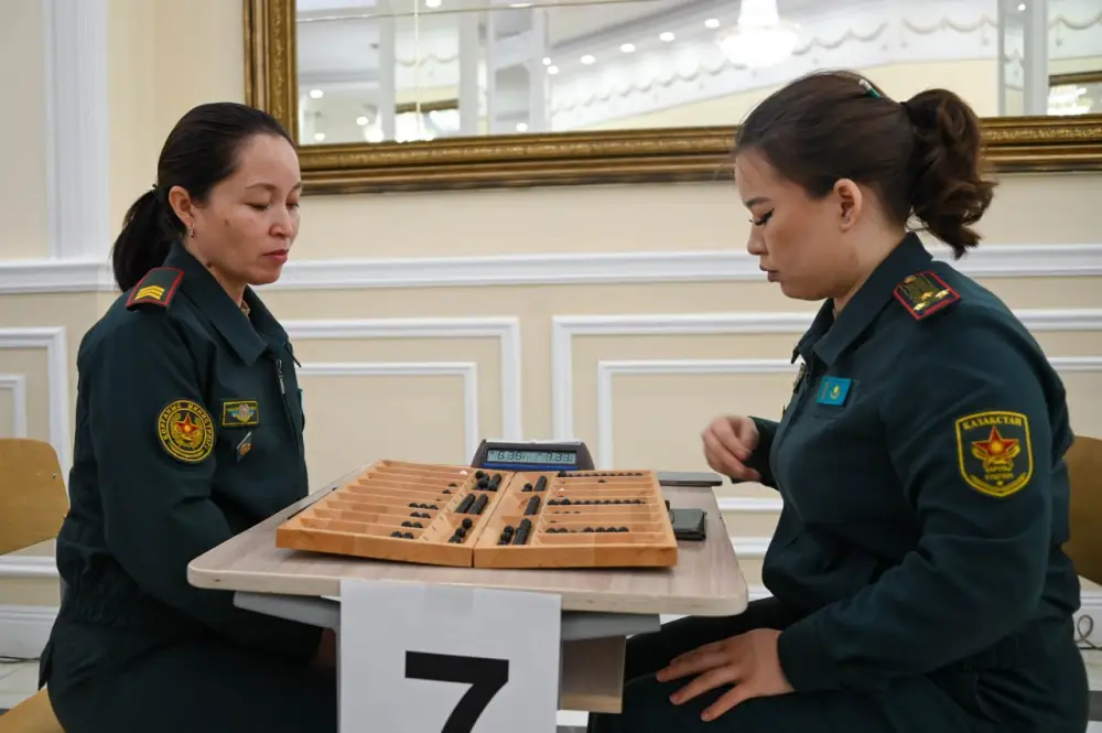 В Министерстве обороны определили сильнейших шахматистов и мастеров игры в тоғызқұмалақ (4)