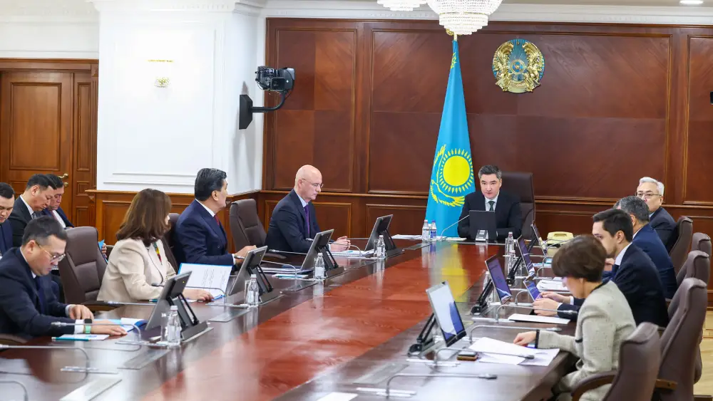 Экологическая культура как один из базовых принципов Конституции: в Правительстве рассмотрен ход реализации президентской инициативы «Таза Қазақстан» (2)