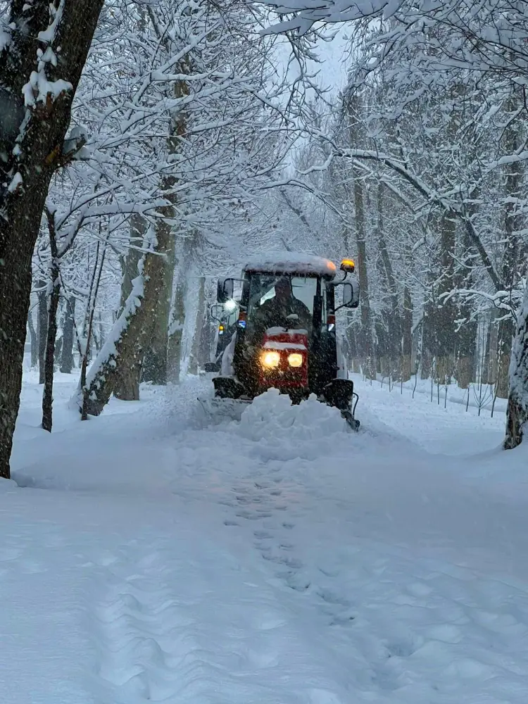 Из-за непогоды коммунальные службы Жамбылской области перешли на усиленный режим работы (5)